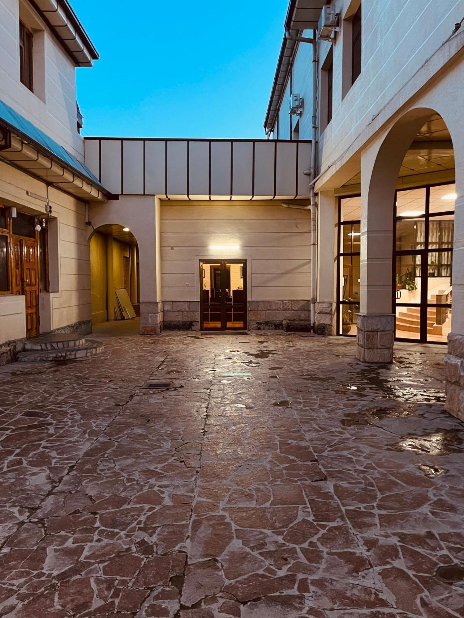 Green Hotel Taszkent Zewnętrze zdjęcie